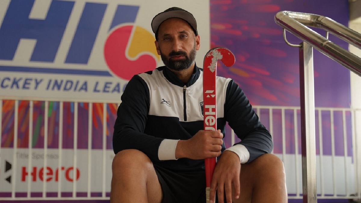sardar singh believes youth will learn many things through hockey india league