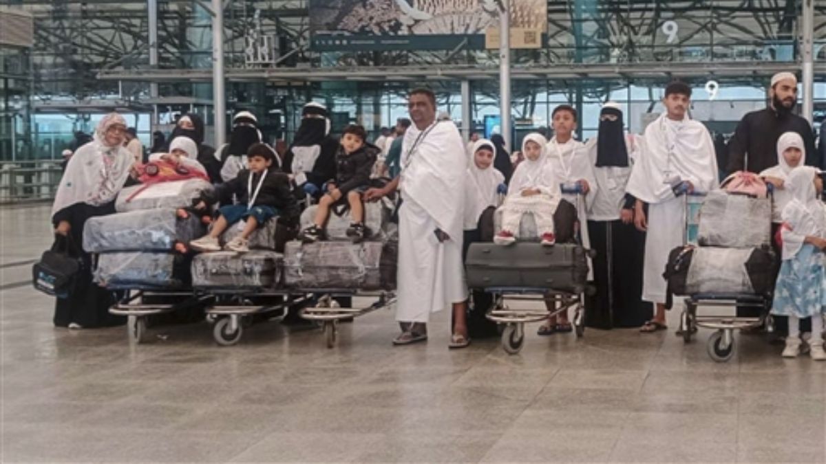 saudi arabia bus crash 42 indian pilgrims dead in medina accident