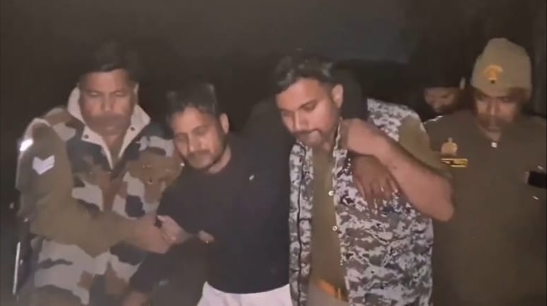 pilibhit cattle smuggler injured in police encounter one absconding