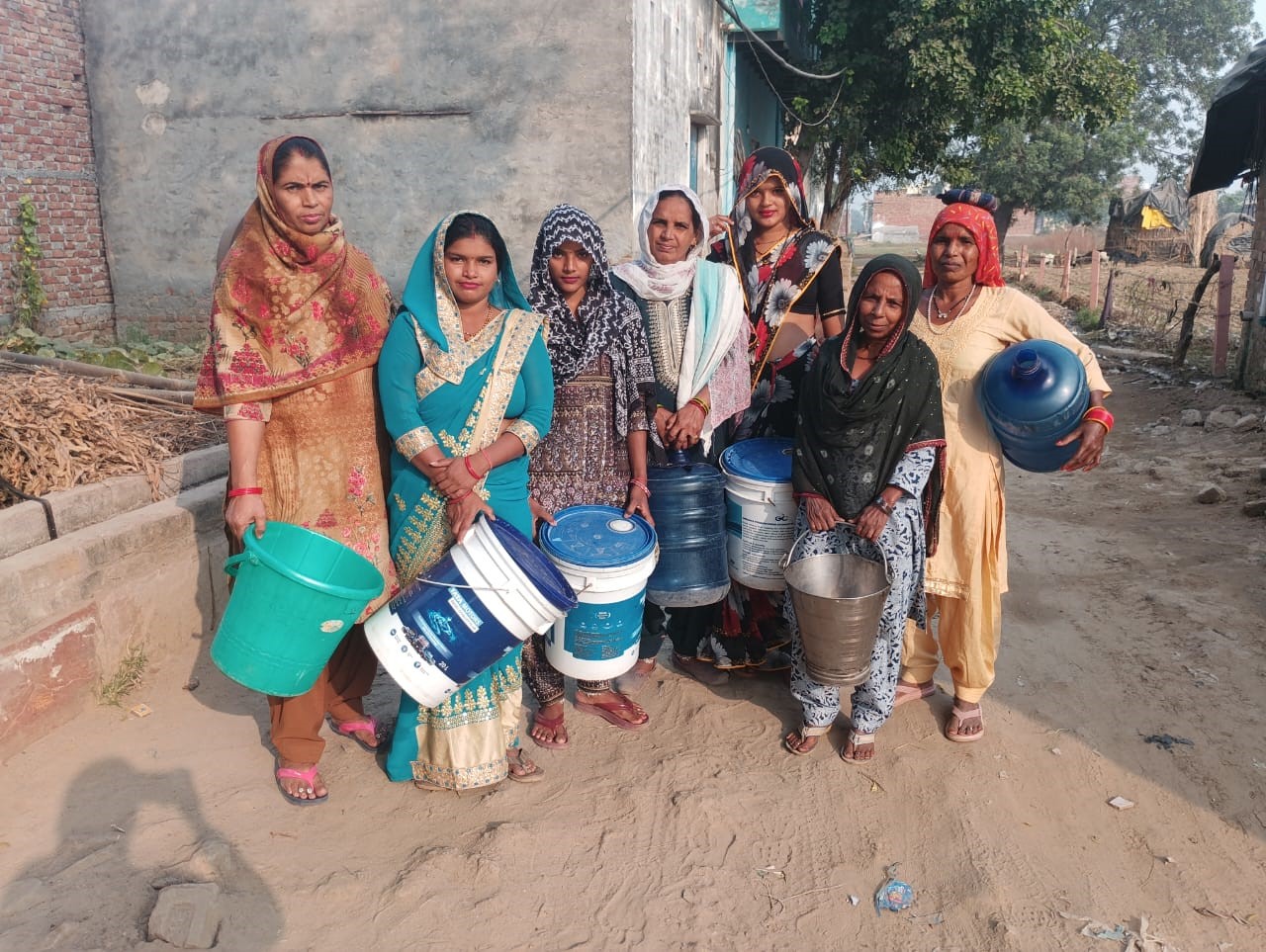 water crisis grips haryana palwal women in several colonies forced to wander