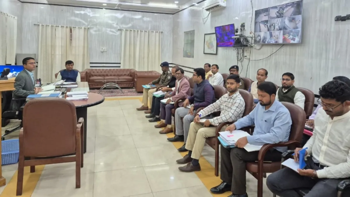 छपरा शहर की ट्रैफिक व्यवस्था में बड़ा बदलाव जल्द, डीएम ने विभागों को दिए कड़े निर्देश