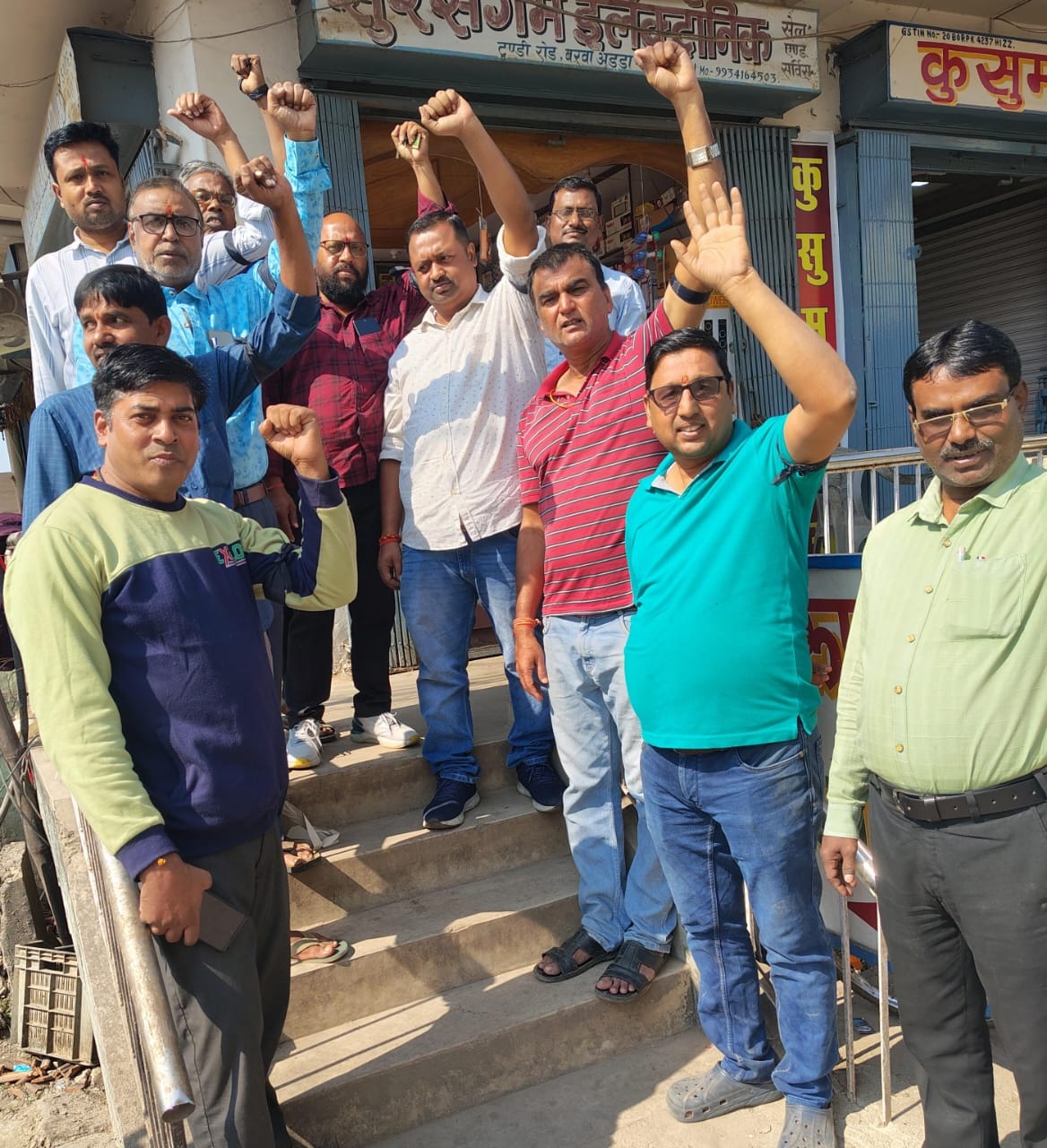 dhanbad traders hit the streets against rising crime demand police action
