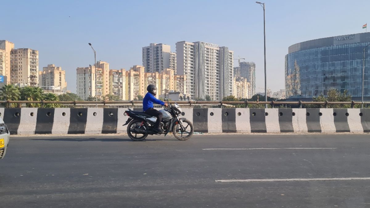 gurugram aqi improves air quality still poor despite wind