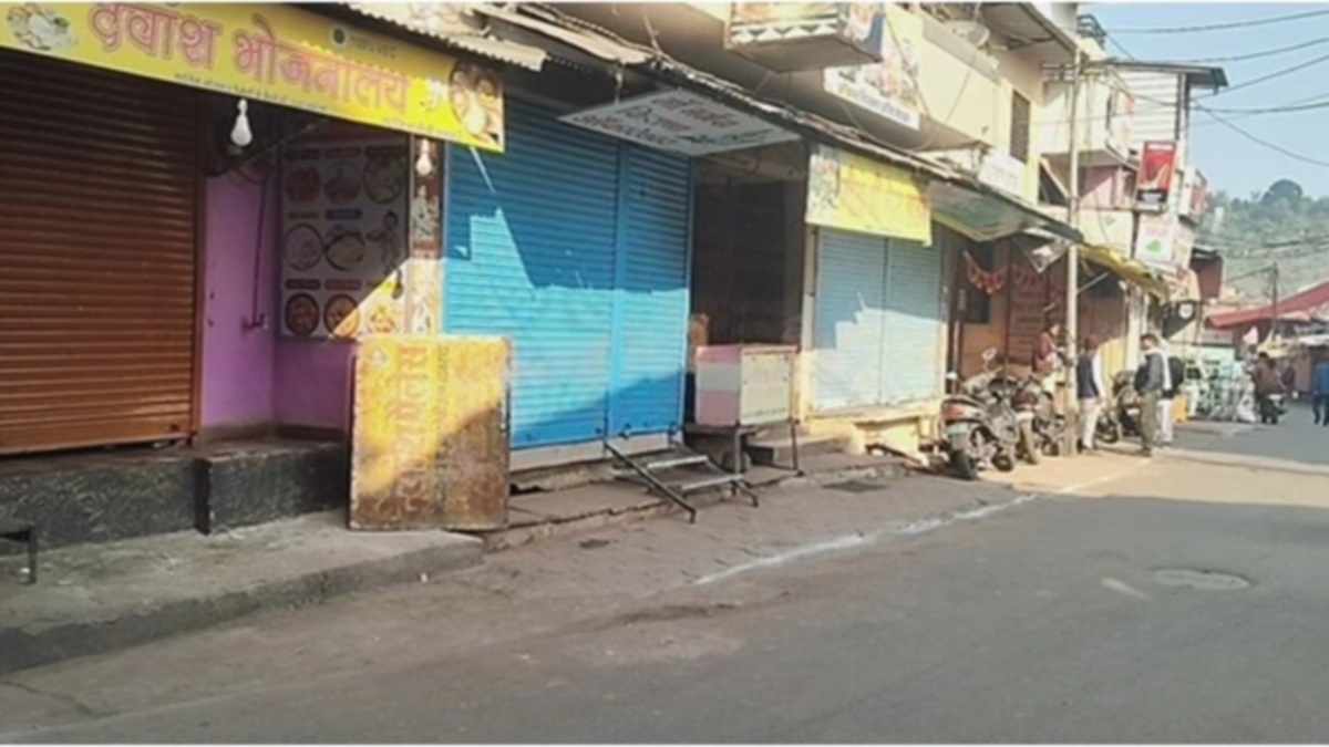 omkareshwar administration bows to protests mamleshwar project cancelled