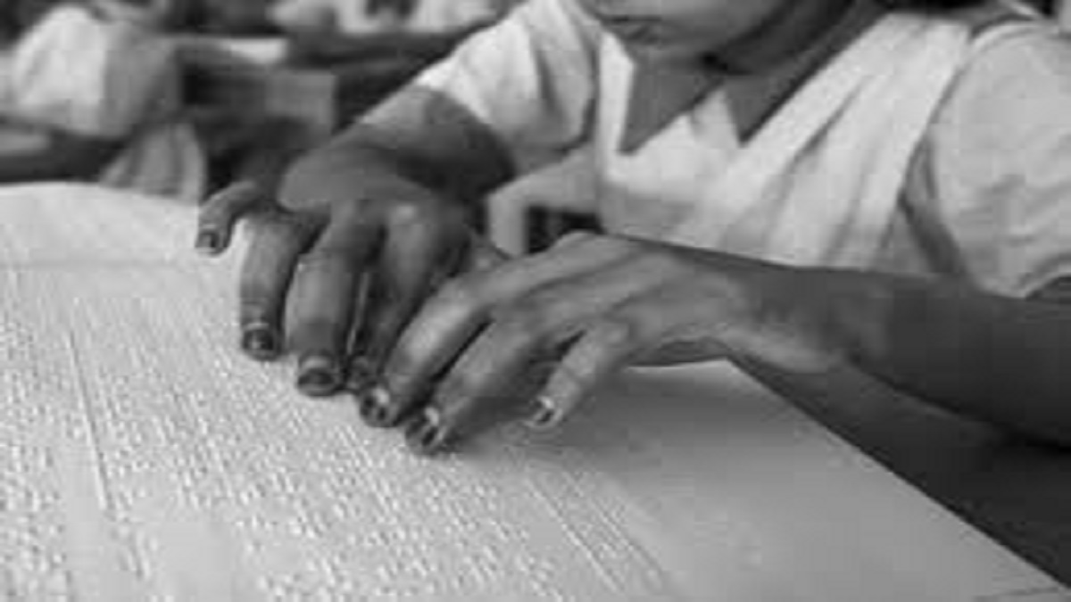 mnnit prayagraj ai smart glasses for visually impaired students