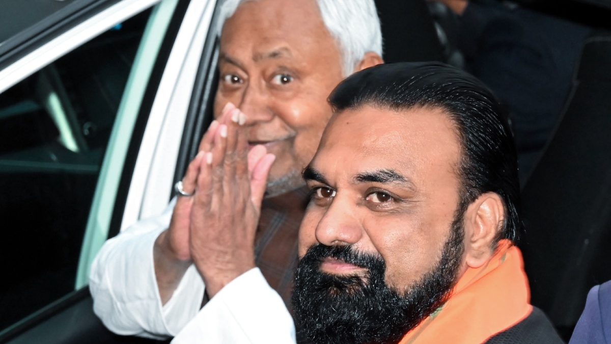 nitish kumar to claim government formation after nda meeting