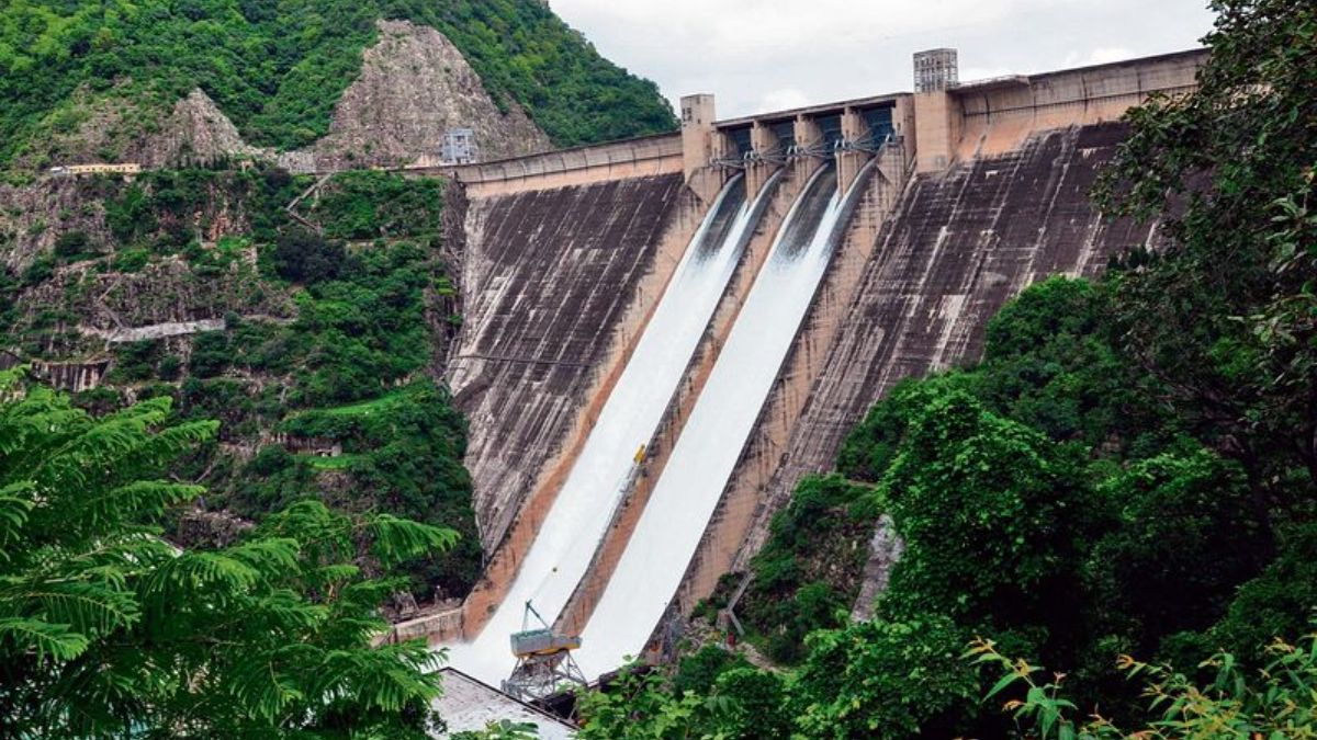 haryana cm raises syl issue with punjab at regional council meeting