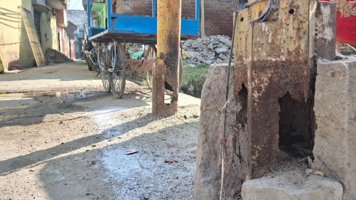 negligenceoftheelectricitydepartmentdespitetherdssschemecivilsafetyisatriskdilapidatedpolesstandeverywhere