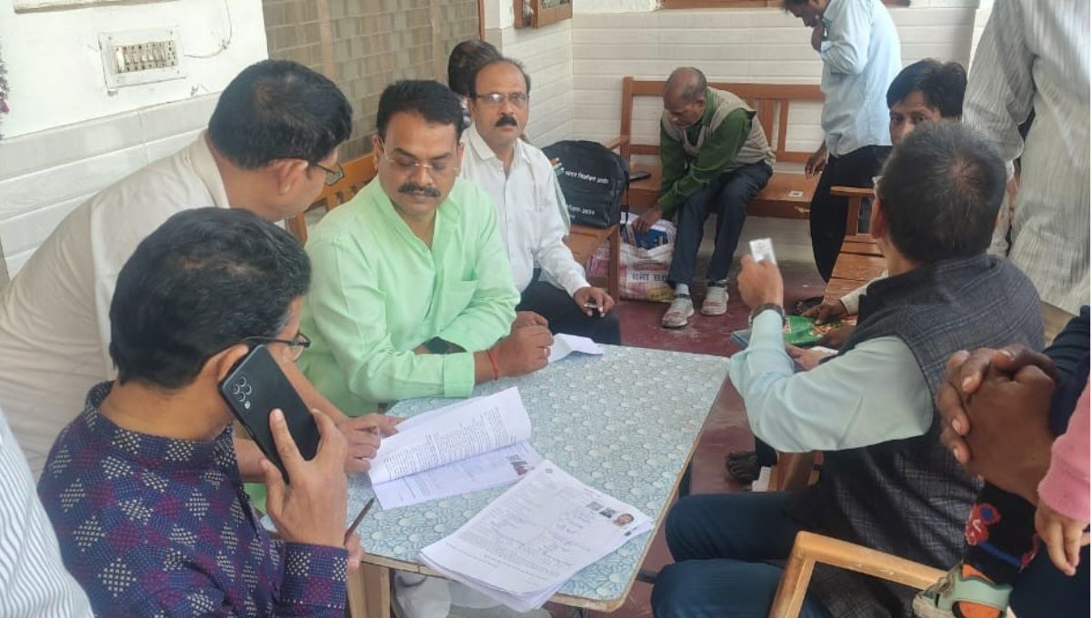 voter list update confusion incomplete forms and 2003 list issues in gorakhpur