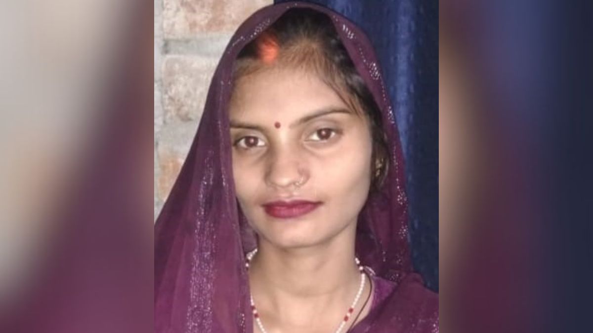 married woman found hanging dowry death allegations in jaunpur