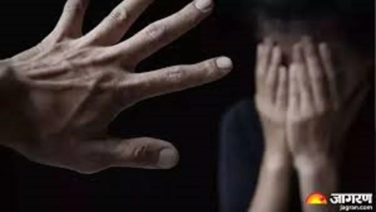 indorepune bus molestation national shooter harassed driver flees