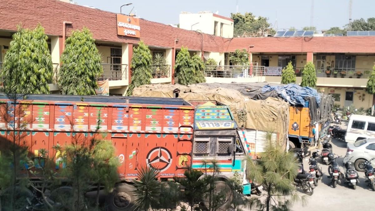 gst fraud 3667 cr syndicate busted in moradabad spread to arunachal to delhi and up