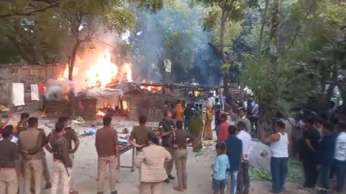 prayagraj police raid after revenue team attacked five arrested