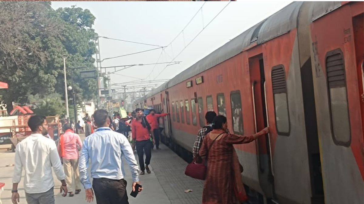 special fare train was delayed by ten hours and jananayak express by four hours