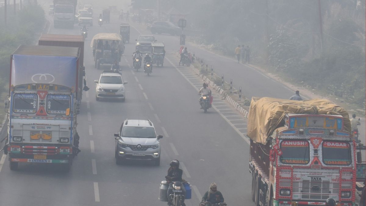 up weather update cold wave in night know today weather forecast lucknow agra kanpur moradabad bareilly gorakhpur