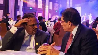 एनएसए अजीत डोभाल और खलीलुर रहमान। (फाइल फोटो)