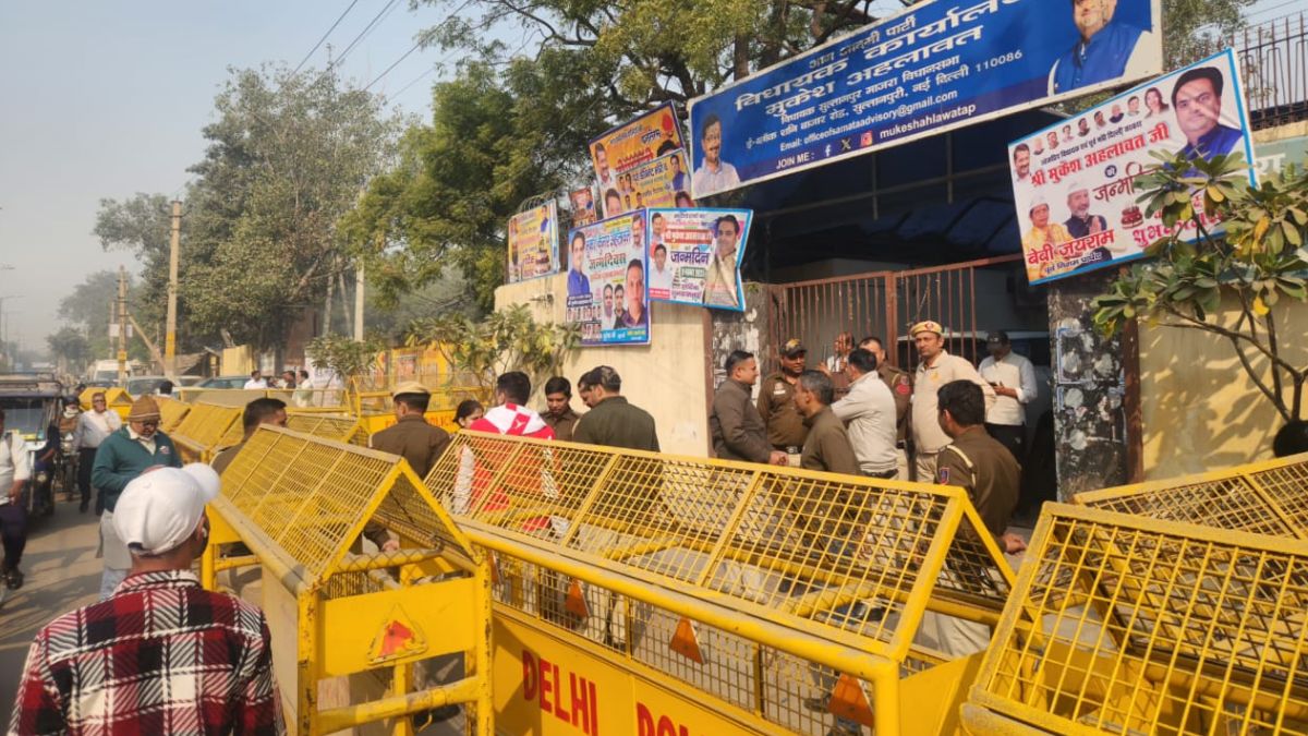 aap mla office eviction tensions rise in delhi