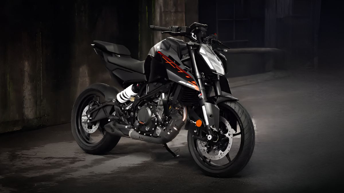 ktm issues global recall for 125 duke 250 duke 390 duke and 990 duke over faulty fuel cap seal