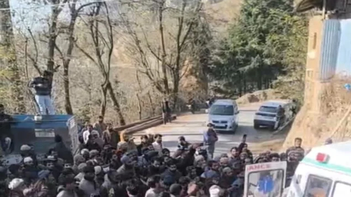 bilal sagus body arrives in kashmir after delhi blast funeral held