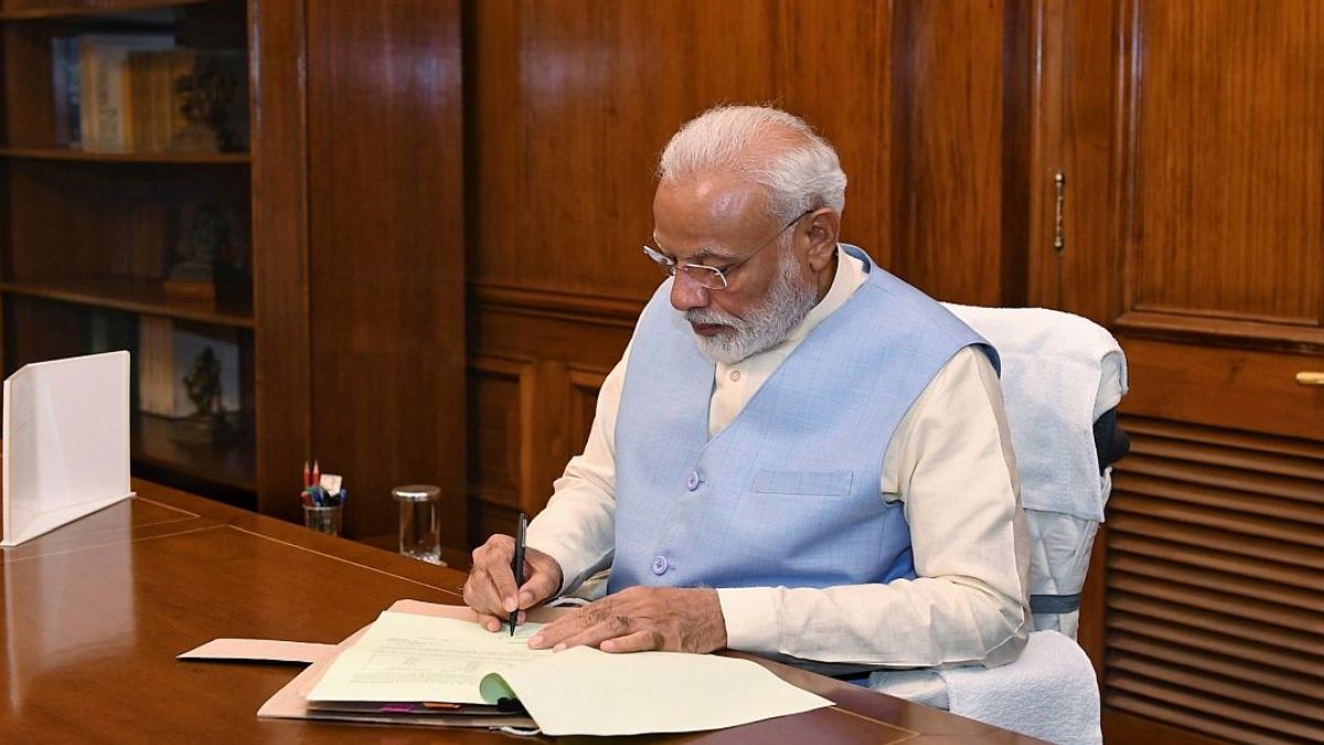 decrust fund management controversy student alleges 180 crore irregularity writes to pm modi