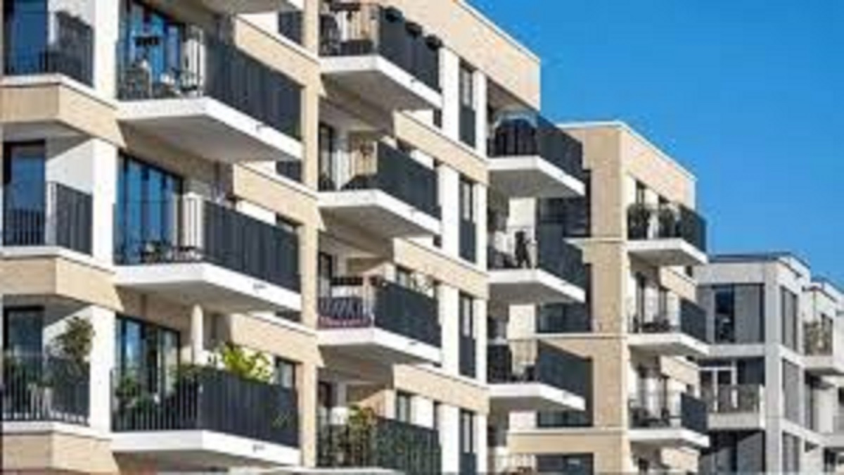 prayagraj to get aerocity near airport plots and flats available