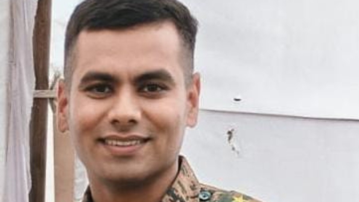 ashish sharma sacrificed his life in an encounter with maoists shot during a joint search op