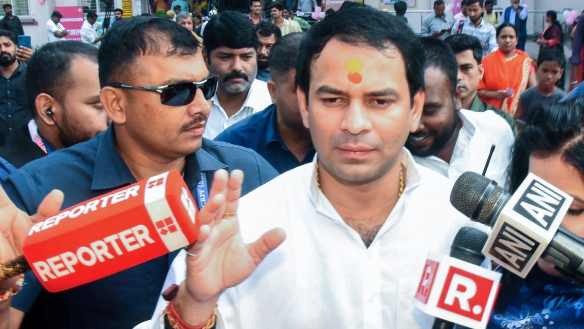 lalu family feud tej pratap challenges tejashwi after rohini allegation