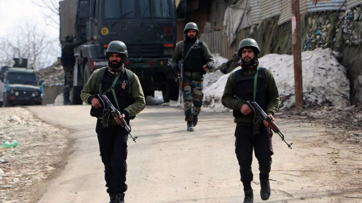 failed pakistani bat attack in north kashmir indian army repels squad in uri