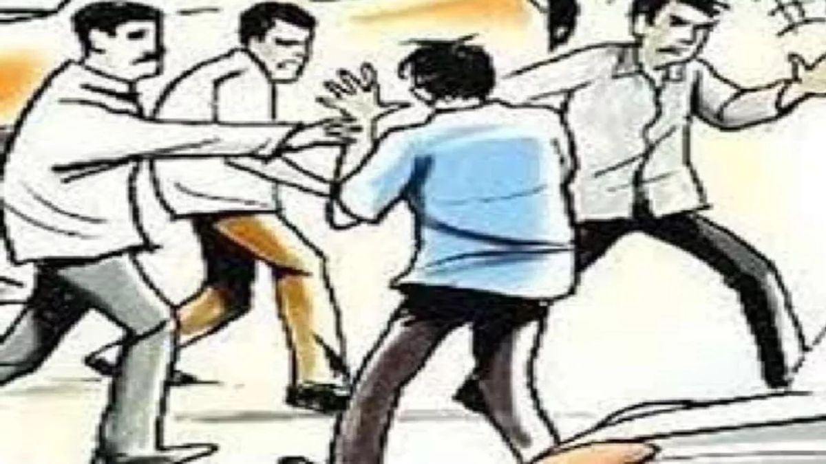 mursan clash three injured in twoparty brawl