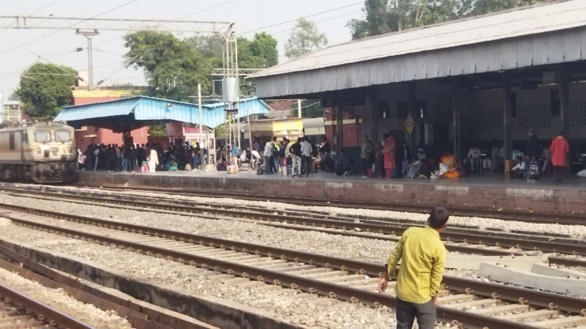 buxar railway station records highest revenue in 2024 25