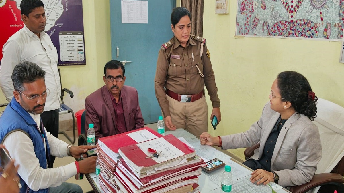 an elderly man was robbed during cm yogi roadshow in darbhanga strict action now underway