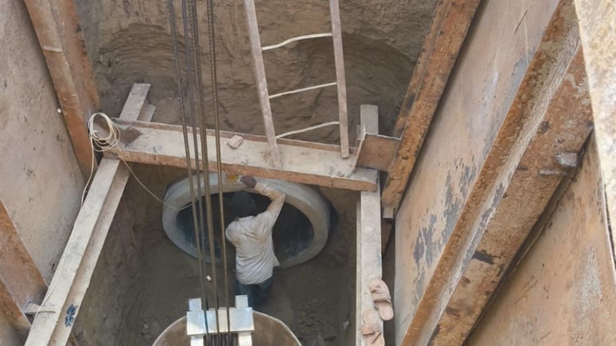 faridabad sewer project stalled 156 crore project delayed by local protests