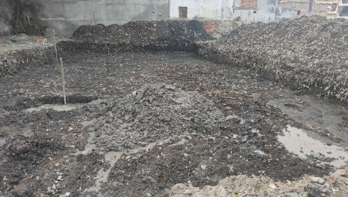 khadi gramodyog office plaza modern construction in varanasi