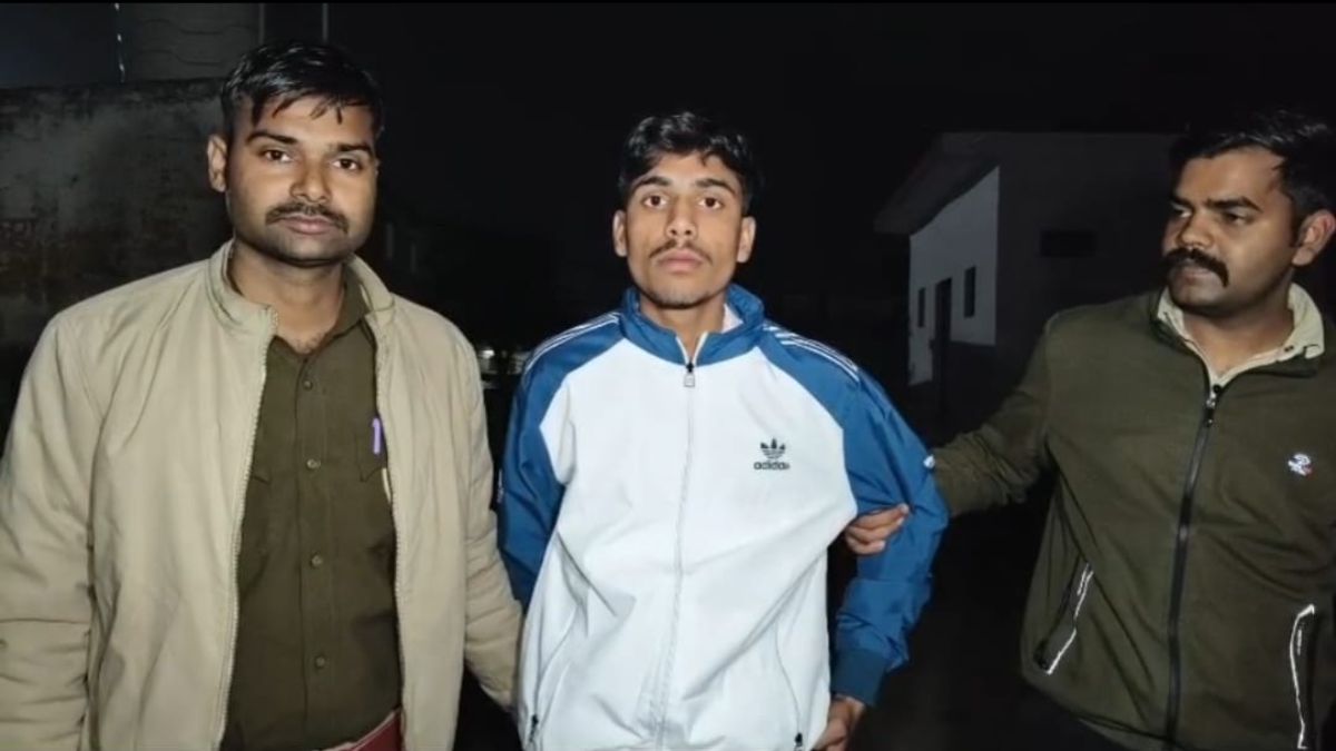 aligarh news police clash with shaka firing and escape accomplice arrested