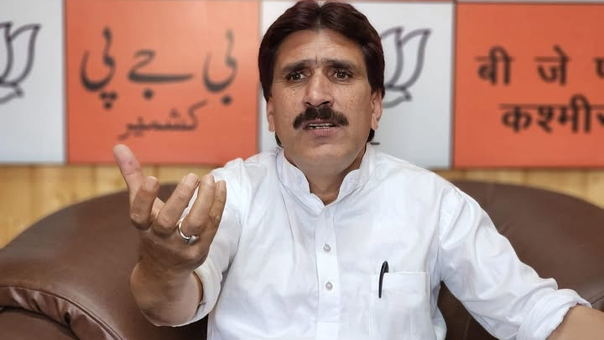 bjp leader urges omar abdullah for antiterrorism rally in srinagar