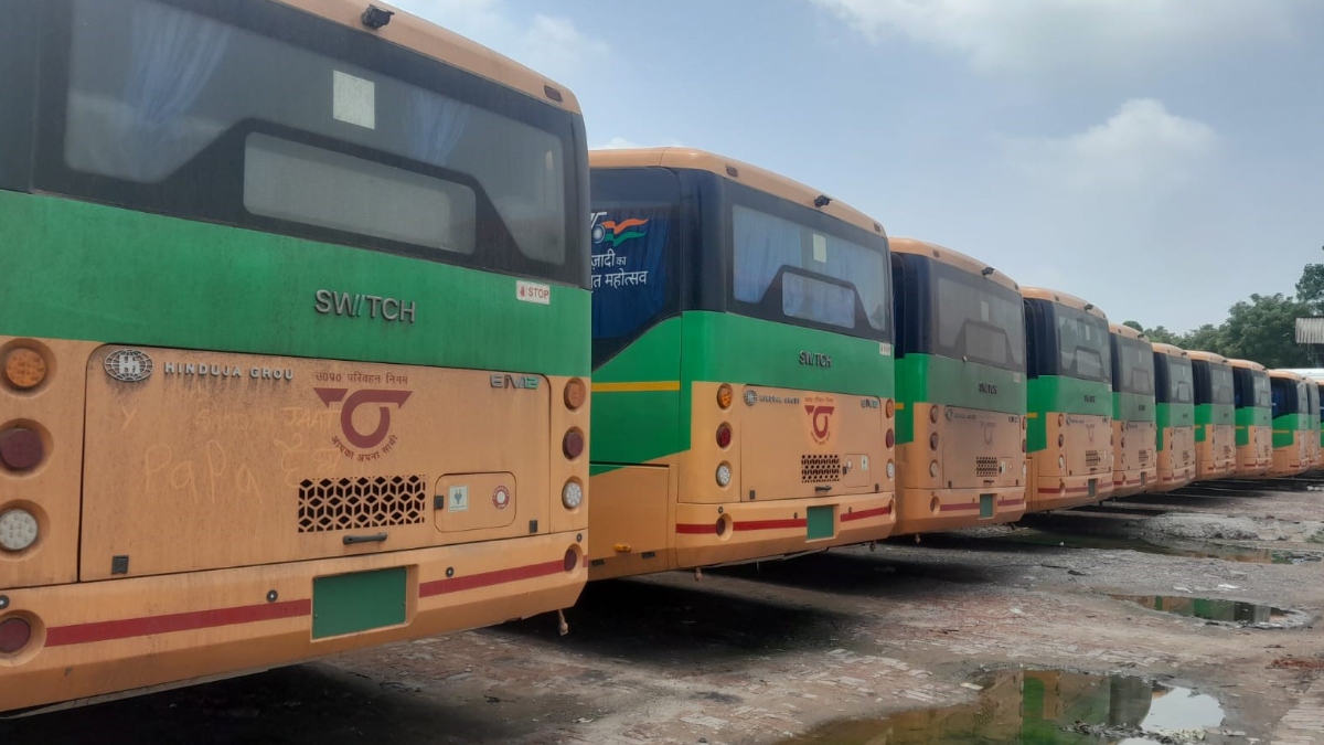 upsrtc to build charging points for 34 ebuses in seven cities