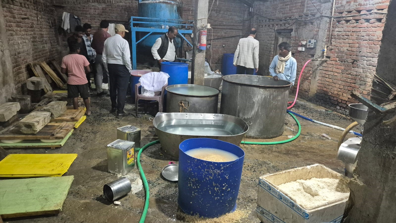 fake paneer factory busted in itwa 386 kg seized and destroyed
