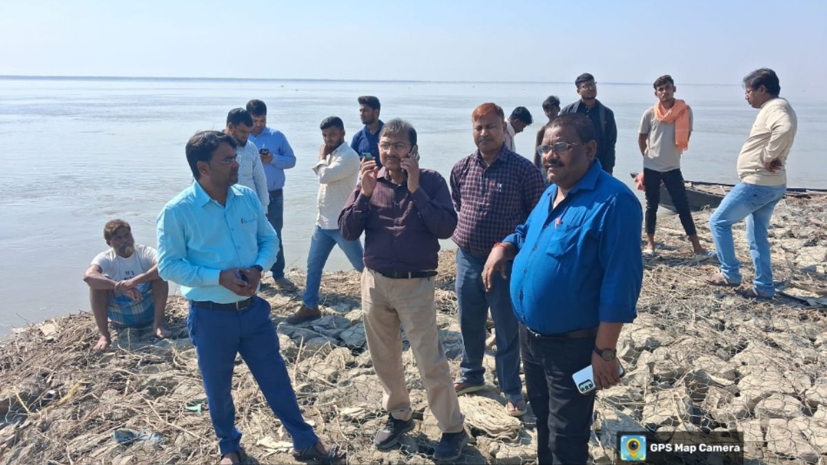 katihar anti erosion structure washed away in ganga rs 15 crore lost