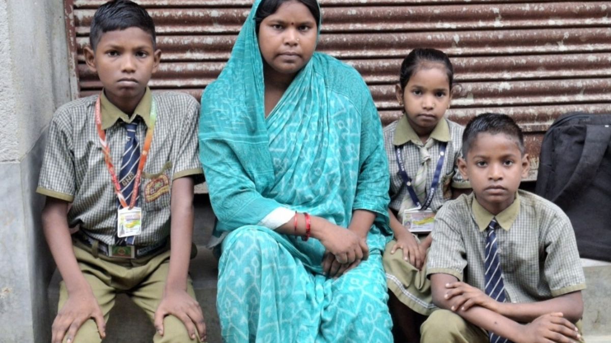 nawada one and half years passed widow not received financial assistance