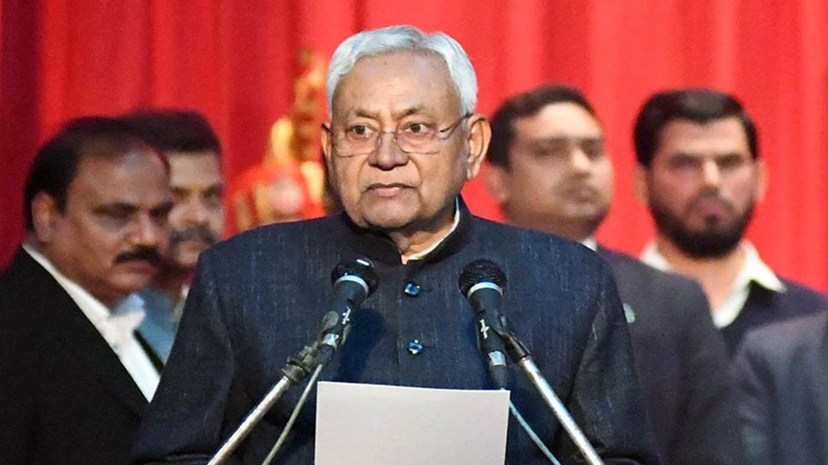 nda stalwart gather in patna with 19 chartered planes arriving at airport today