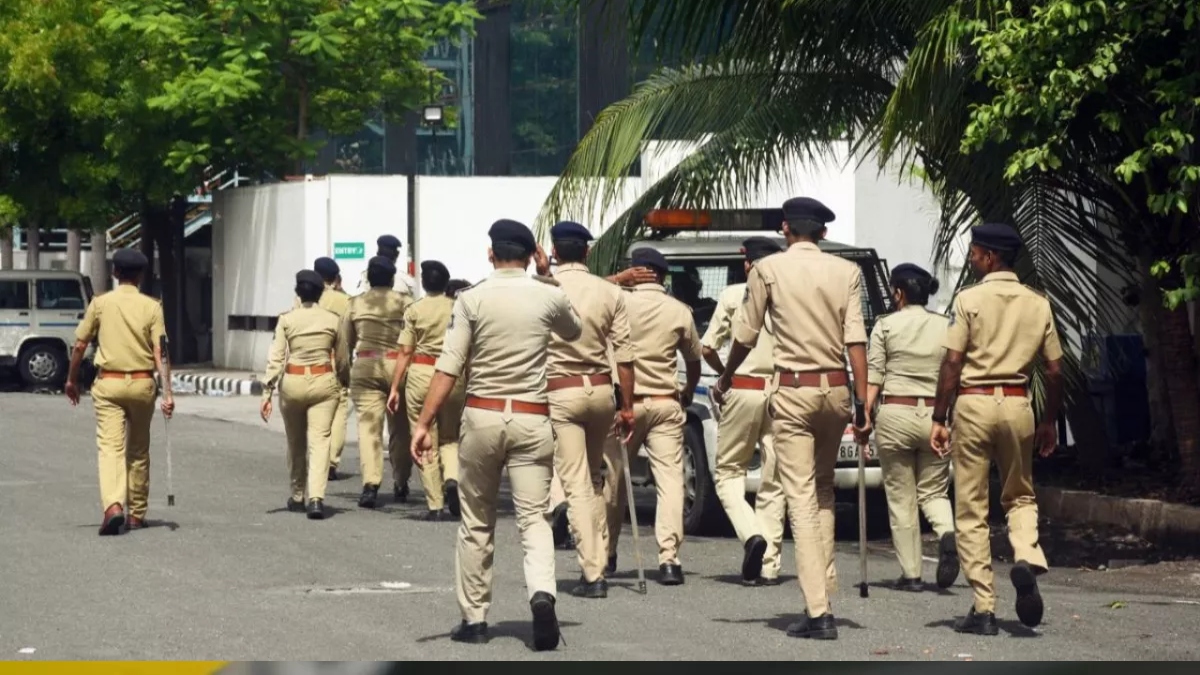 forest department team attacked hostage situation in bihar