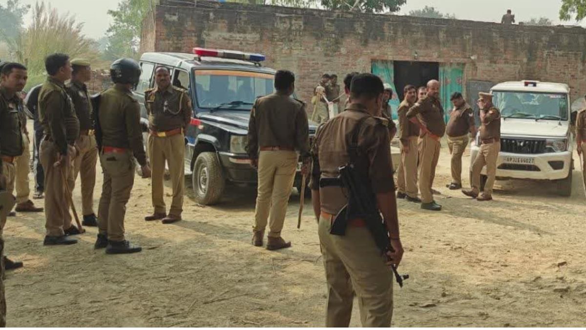 ayodhya crime news police team of ayodhya attacked in kanpur