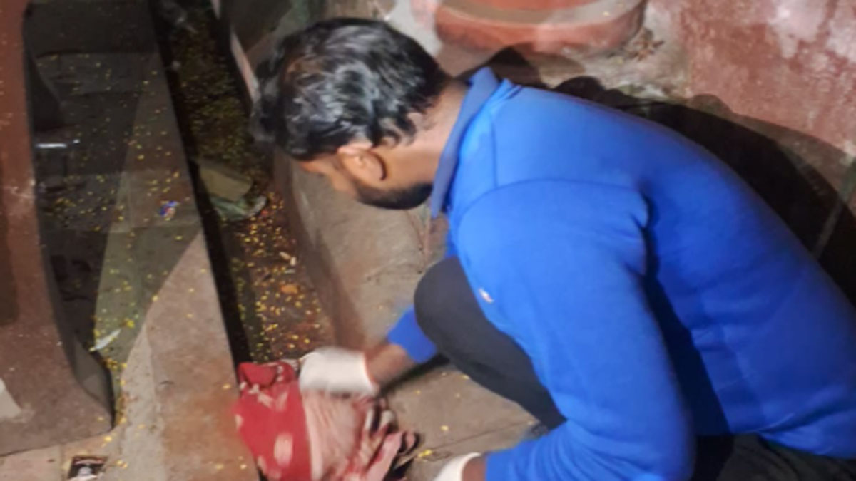 unwed mother gives birth to baby in bathroom throws newborn into drain