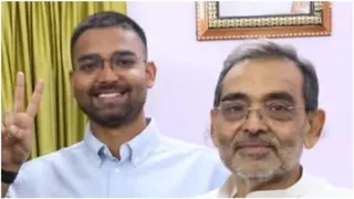 दीपक प्रकाश और उपेंद्र कुशवाहा।