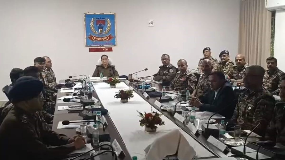 chaibasa dgp tadasha mishra reviews anti maoist operations