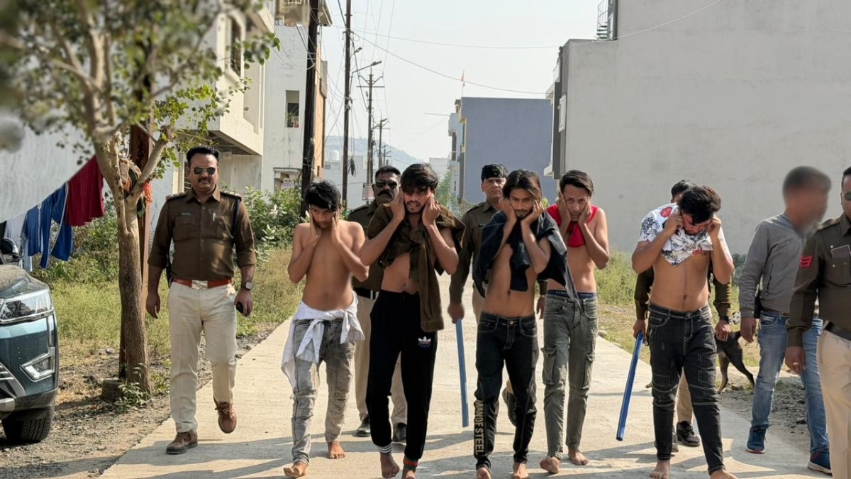 bhopal police arrests rioters parades through streets