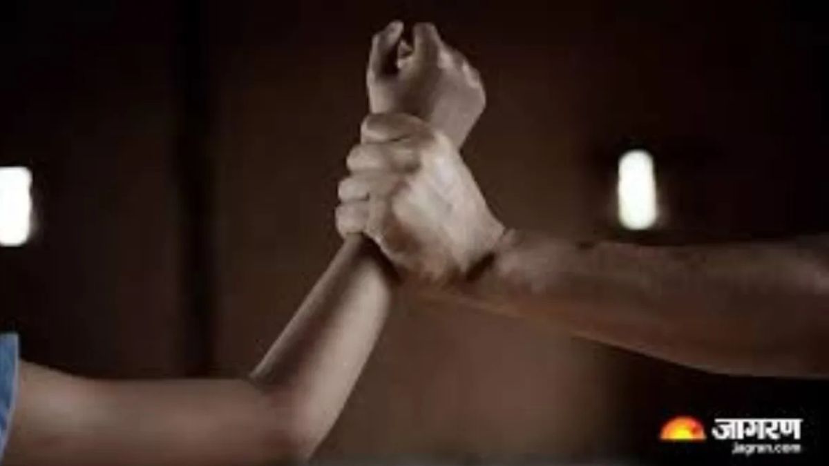 up woman harassed men offer pizza and dosa