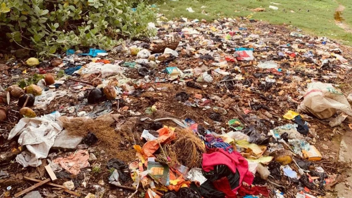 aligarh news fir against plot owners spreading dirt