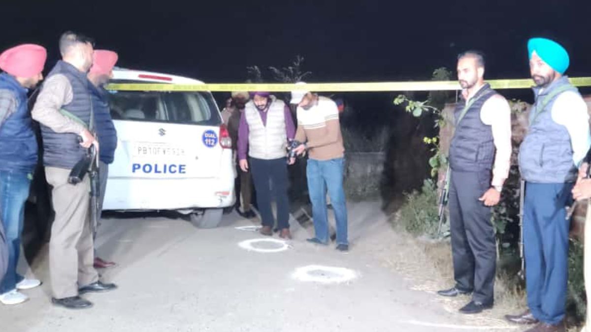 ludhiana police encounter with criminals near ladhowal toll plaza two injured