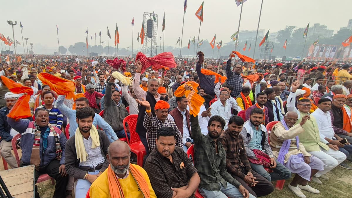 modinitish song rocks gandhi maidan bihar politics buzz